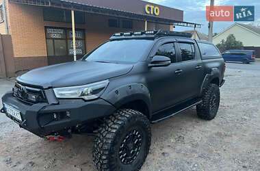Пікап Toyota Hilux 2021 в  фото 3 Пікап Toyota Hilux 2021 в