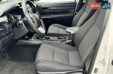 Пикап Toyota Hilux 2017 в 