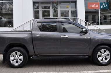 Пикап Toyota Hilux 2016 в 