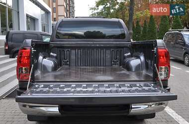 Пикап Toyota Hilux 2016 в 