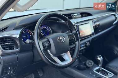 Пикап Toyota Hilux 2016 в 