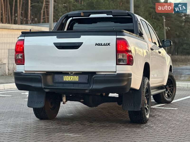 Пикап Toyota Hilux 2017 в Киеве
