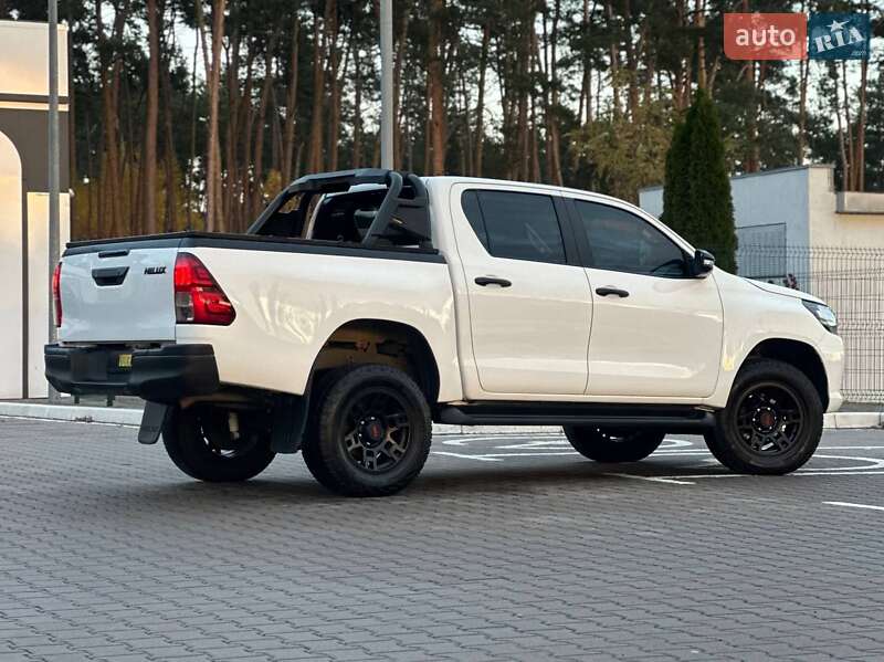 Пикап Toyota Hilux 2017 в Киеве