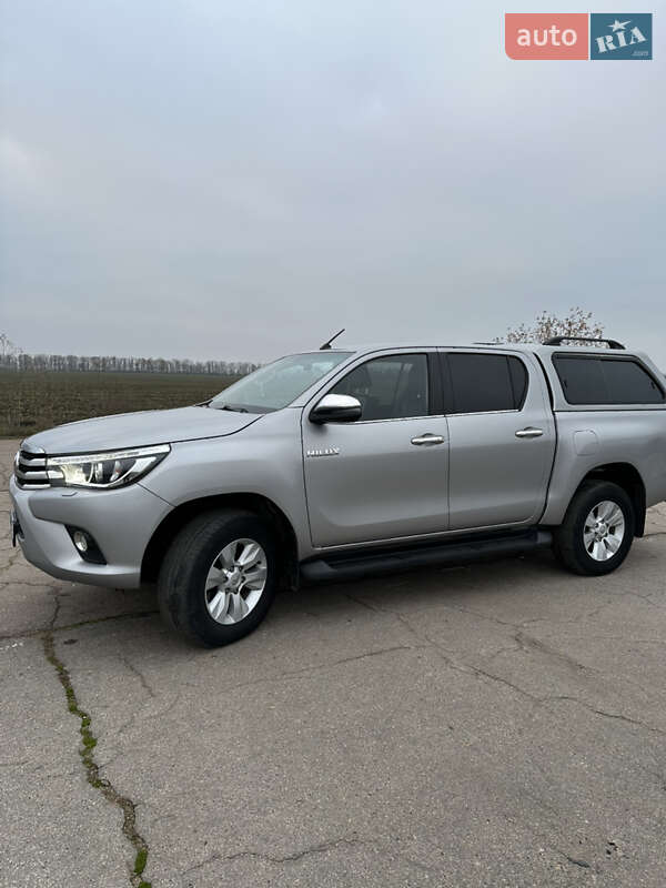 Пикап Toyota Hilux 2019 в Тальном