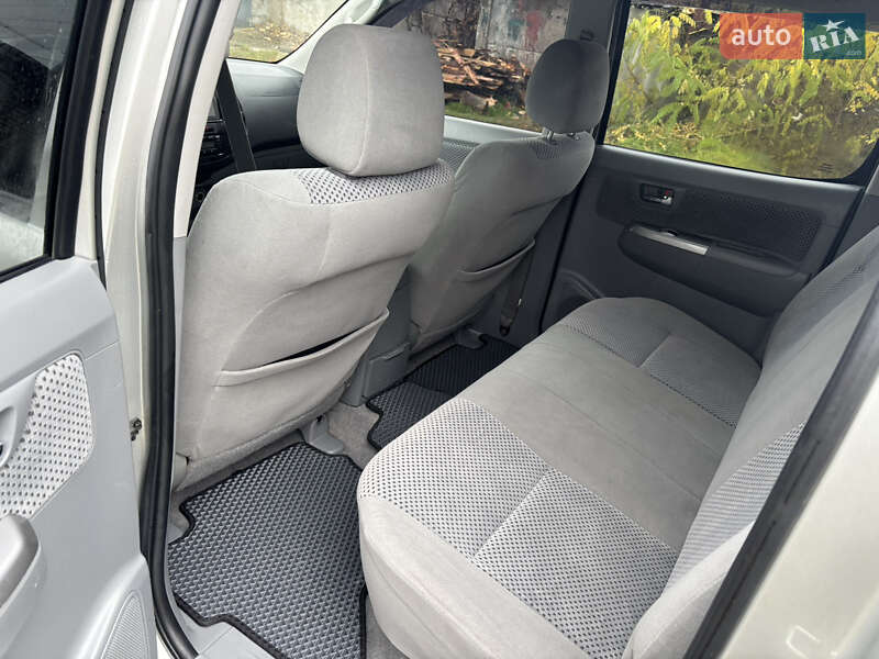 Пикап Toyota Hilux 2009 в Киеве фото 16 Пикап Toyota Hilux 2009 в Киеве