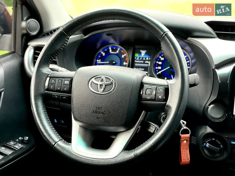 Пикап Toyota Hilux 2018 в Киеве