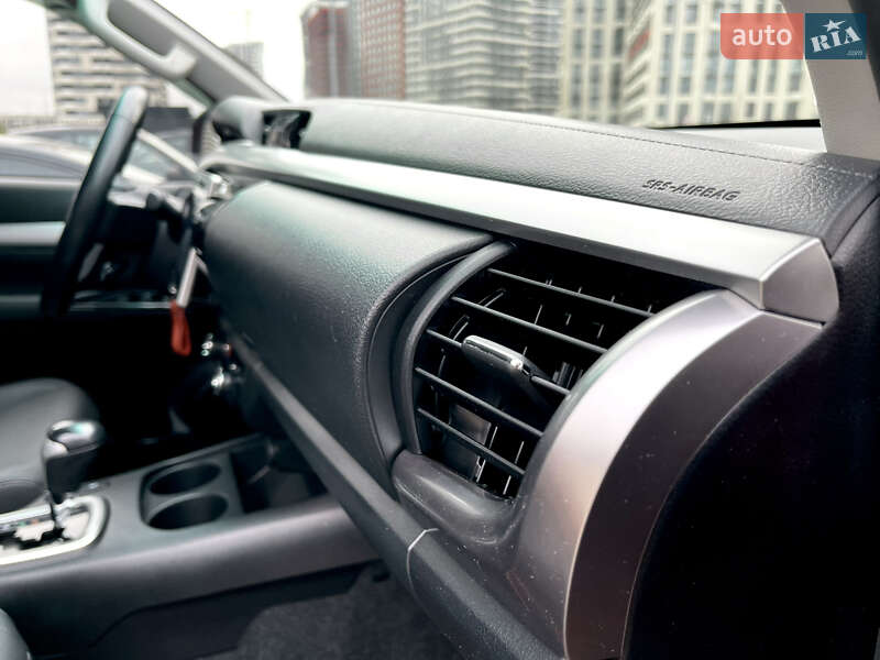 Пикап Toyota Hilux 2018 в Киеве