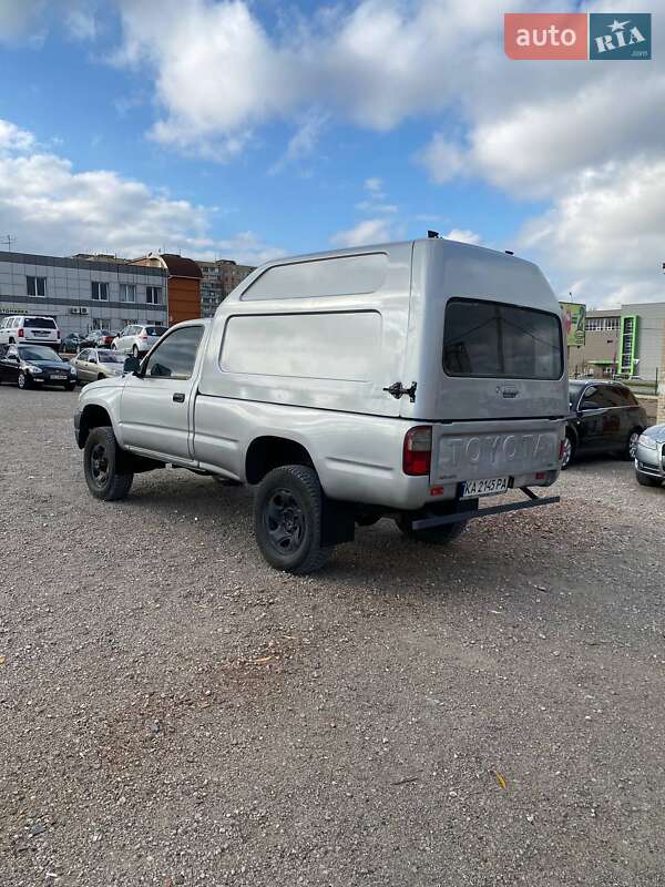 Пикап Toyota Hilux 2005 в Кривом Роге