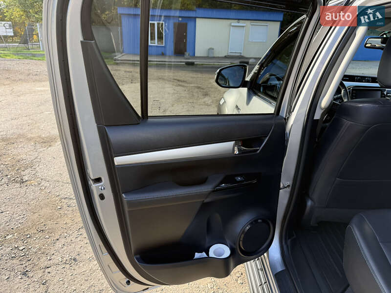 Пикап Toyota Hilux 2021 в Днепре фото 25 Пикап Toyota Hilux 2021 в Днепре