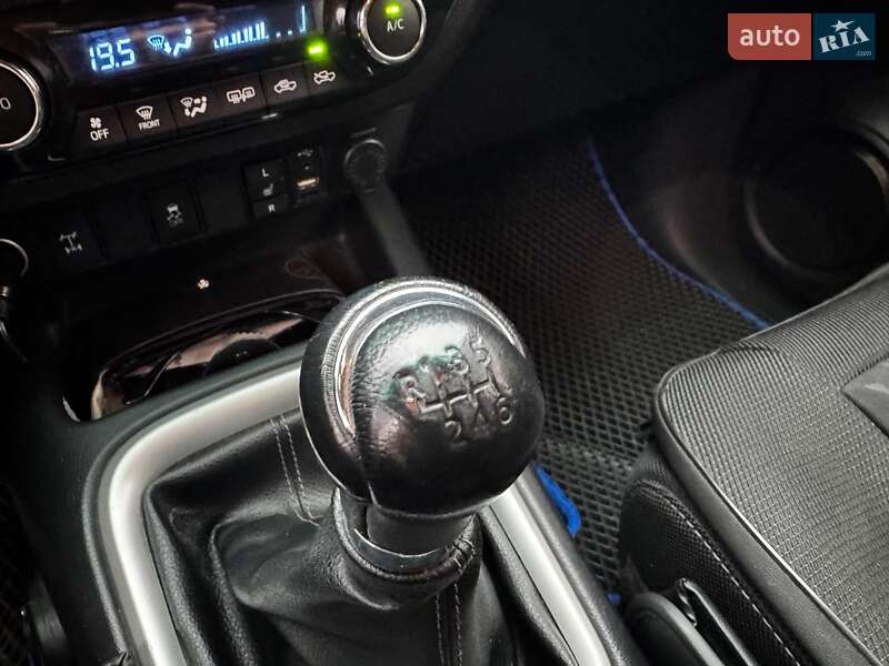 Пикап Toyota Hilux 2017 в Киеве