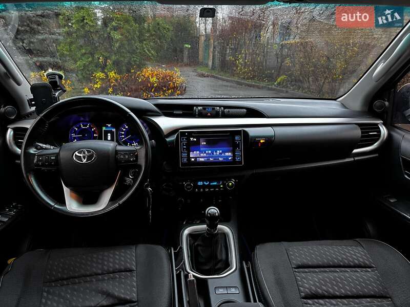 Пикап Toyota Hilux 2017 в Киеве