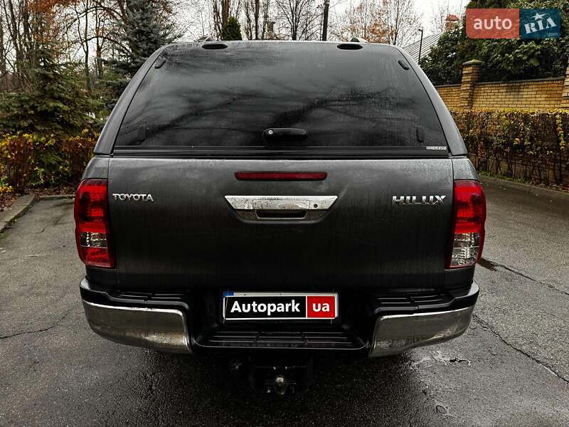 Пикап Toyota Hilux 2017 в Киеве