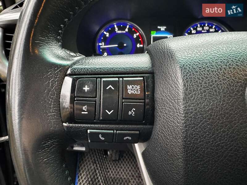 Пикап Toyota Hilux 2017 в Киеве