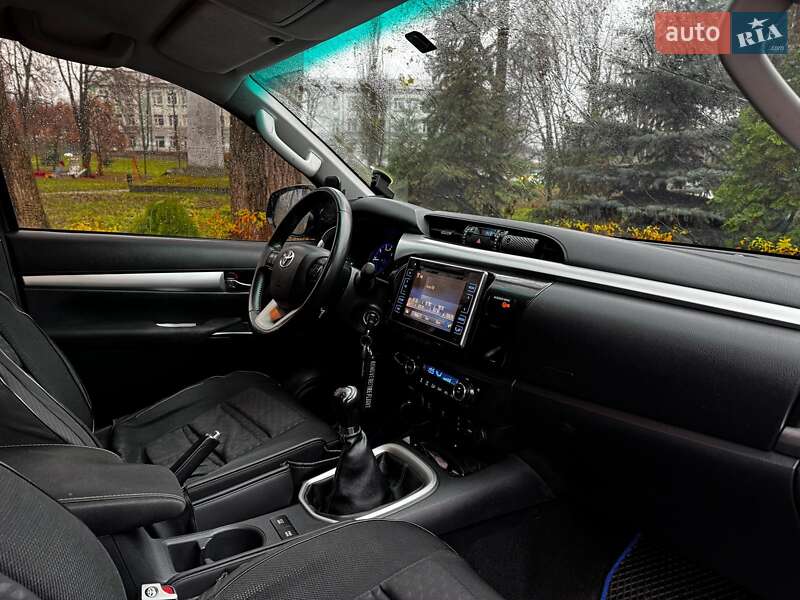 Пикап Toyota Hilux 2017 в Киеве