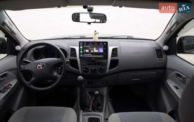 Пикап Toyota Hilux 2000 в Львове