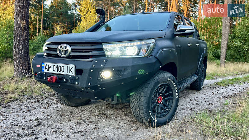 Пикап Toyota Hilux 2016 в Житомире