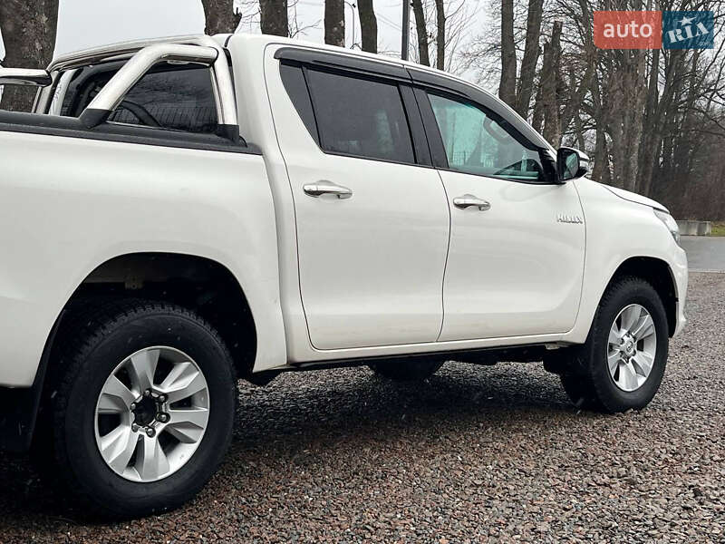 Пікап Toyota Hilux 2016 в Стрию