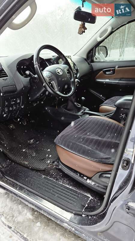 Пікап Toyota Hilux 2013 в Тернополі