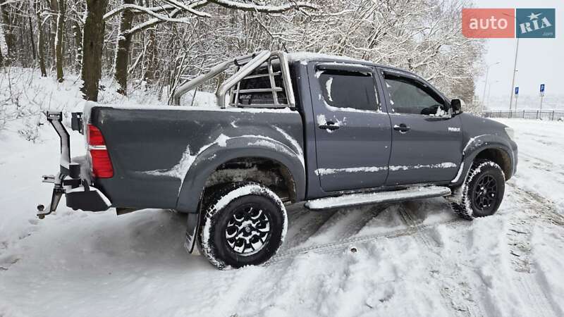 Пікап Toyota Hilux 2013 в Тернополі