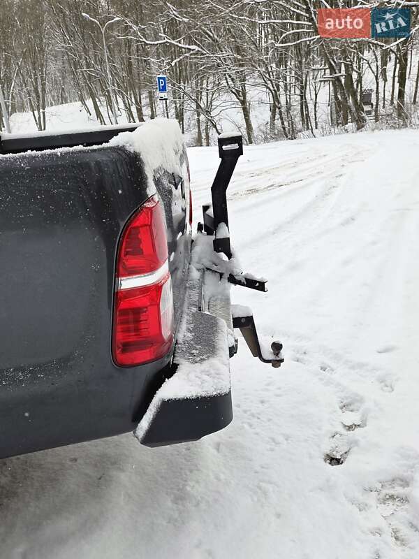 Пікап Toyota Hilux 2013 в Тернополі