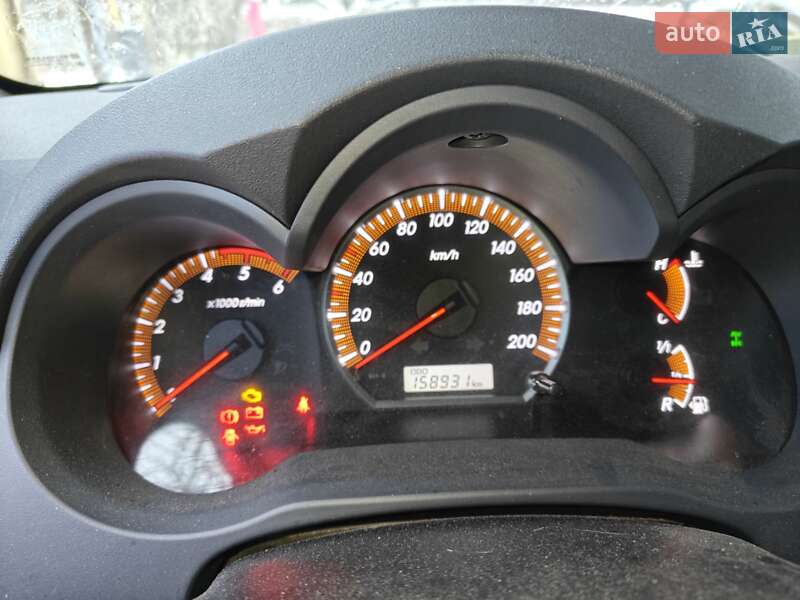 Пикап Toyota Hilux 2013 в Киеве фото 9 Пикап Toyota Hilux 2013 в Киеве