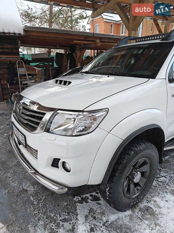 Пикап Toyota Hilux 2013 в Киеве фото 2 Пикап Toyota Hilux 2013 в Киеве