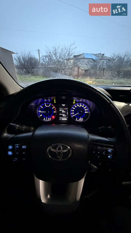 Пикап Toyota Hilux 2016 в Татарбунарах