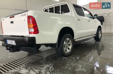 Пикап Toyota Hilux 2011 в Ивано-Франковске
