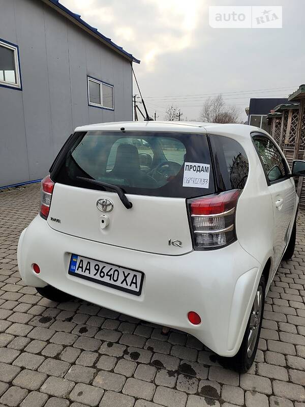 Хэтчбек Toyota IQ 2013 в Киеве