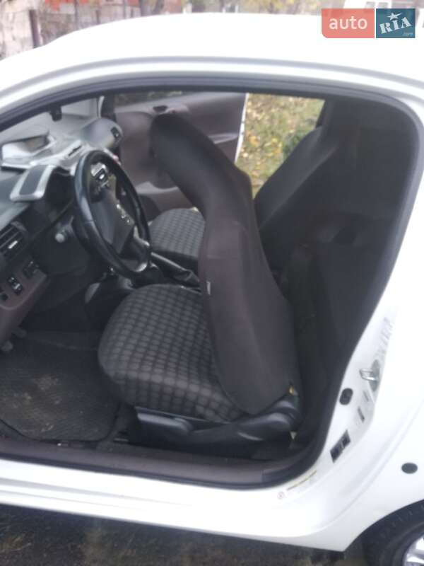 Хетчбек Toyota IQ 2009 в Ковелі