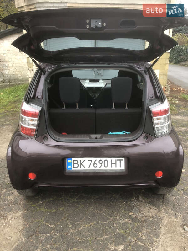 Хетчбек Toyota IQ 2009 в Рівному