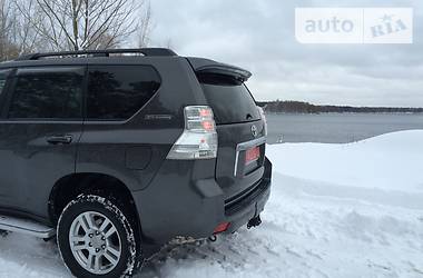 Внедорожник / Кроссовер Toyota Land Cruiser Prado 2010 в Киеве