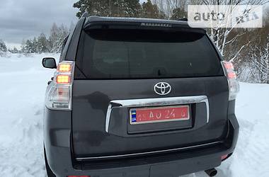 Внедорожник / Кроссовер Toyota Land Cruiser Prado 2010 в Киеве