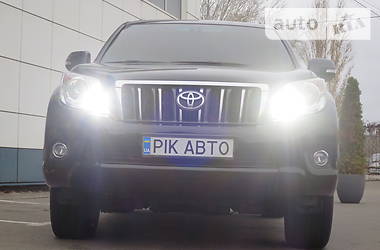 Позашляховик / Кросовер Toyota Land Cruiser Prado 2011 в Києві