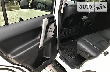 Внедорожник / Кроссовер Toyota Land Cruiser Prado 2018 в 