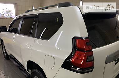 Позашляховик / Кросовер Toyota Land Cruiser Prado 2019 в  фото 19 Позашляховик / Кросовер Toyota Land Cruiser Prado 2019 в