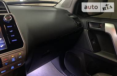 Позашляховик / Кросовер Toyota Land Cruiser Prado 2019 в  фото 38 Позашляховик / Кросовер Toyota Land Cruiser Prado 2019 в