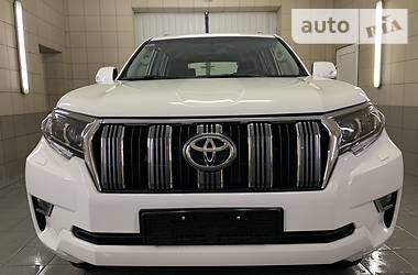Позашляховик / Кросовер Toyota Land Cruiser Prado 2019 в 