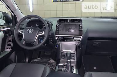 Позашляховик / Кросовер Toyota Land Cruiser Prado 2019 в 