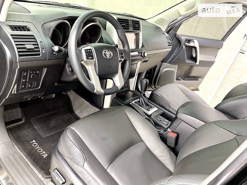 Позашляховик / Кросовер Toyota Land Cruiser Prado 2012 в Миколаєві