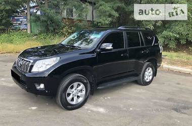 Позашляховик / Кросовер Toyota Land Cruiser Prado 2012 в 
