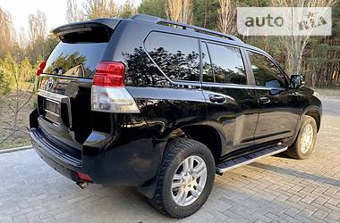 Позашляховик / Кросовер Toyota Land Cruiser Prado 2011 в 