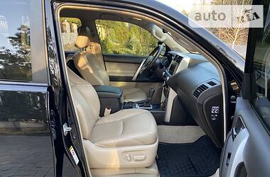 Позашляховик / Кросовер Toyota Land Cruiser Prado 2011 в 