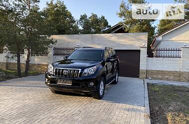 Позашляховик / Кросовер Toyota Land Cruiser Prado 2011 в 