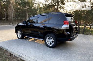 Позашляховик / Кросовер Toyota Land Cruiser Prado 2011 в 