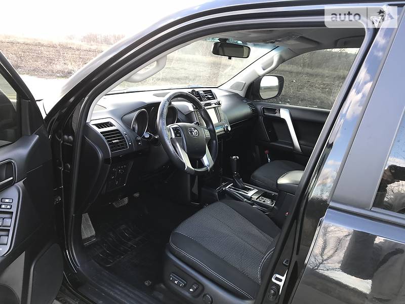 Позашляховик / Кросовер Toyota Land Cruiser Prado 2015 в Києві