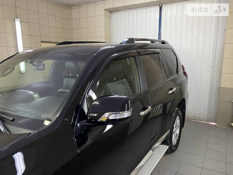 Позашляховик / Кросовер Toyota Land Cruiser Prado 2013 в Умані