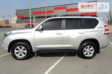 Позашляховик / Кросовер Toyota Land Cruiser Prado 2013 в 