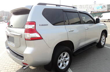 Позашляховик / Кросовер Toyota Land Cruiser Prado 2013 в 