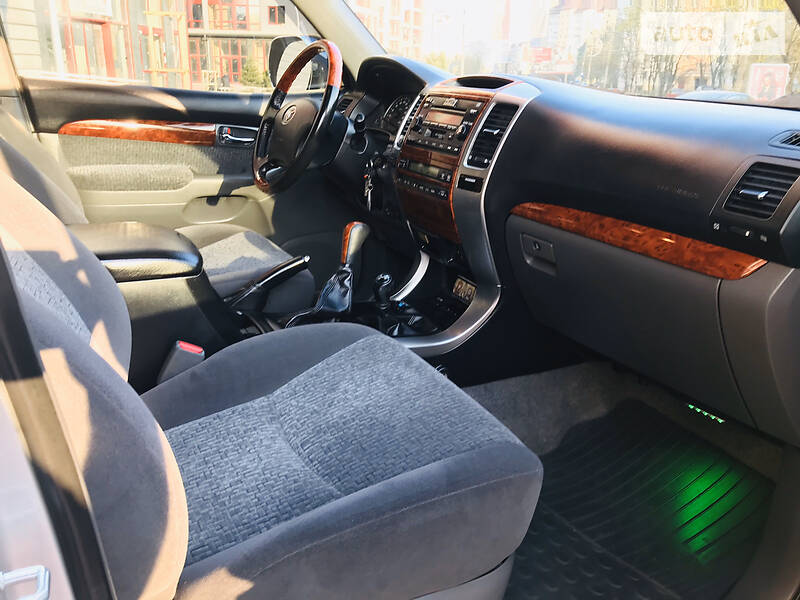 Позашляховик / Кросовер Toyota Land Cruiser Prado 2007 в Івано-Франківську